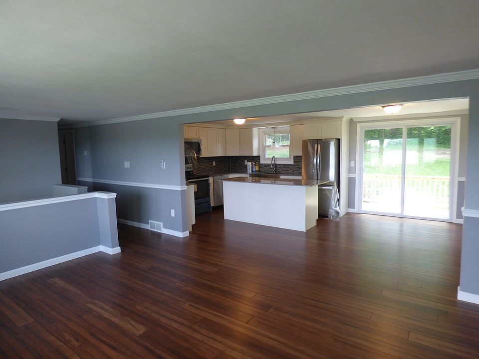 2nd image of 10236 Park View Dr