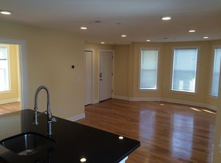 10 Jay St #22, Somerville, MA 02144