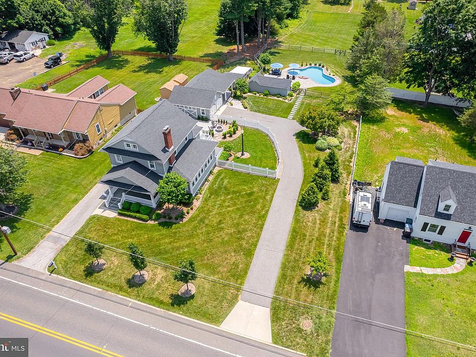 1st image of 542 Kings Hwy