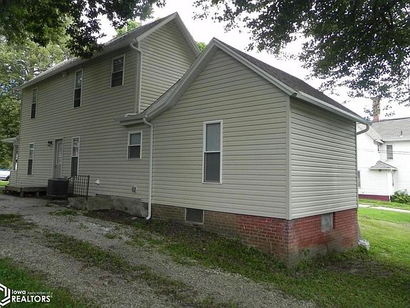 4th image of 806 Pennsylvania St