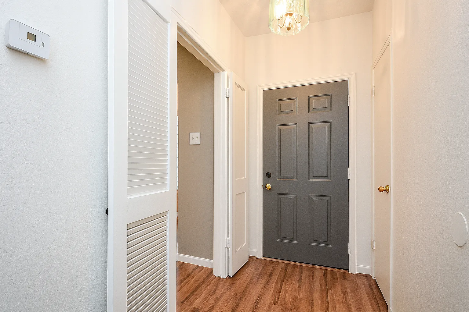 2 bed, 2.5 bath, 1212 sqft, $1,395 — Photo 2