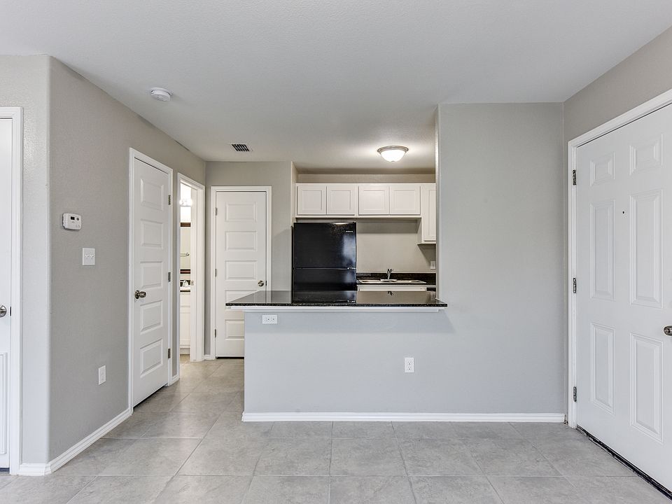 Studio Kitchen