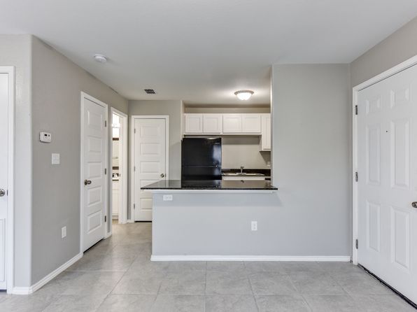 203 E Ransom Rd #208