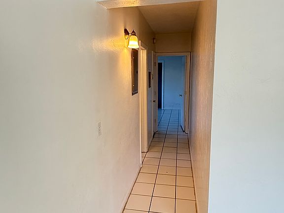 5th image of 4201 NE 21st Ave