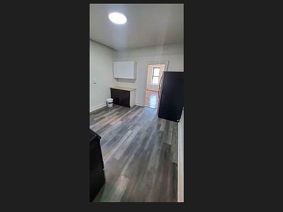 4th image of 144 Rockaway Pkwy #2L
