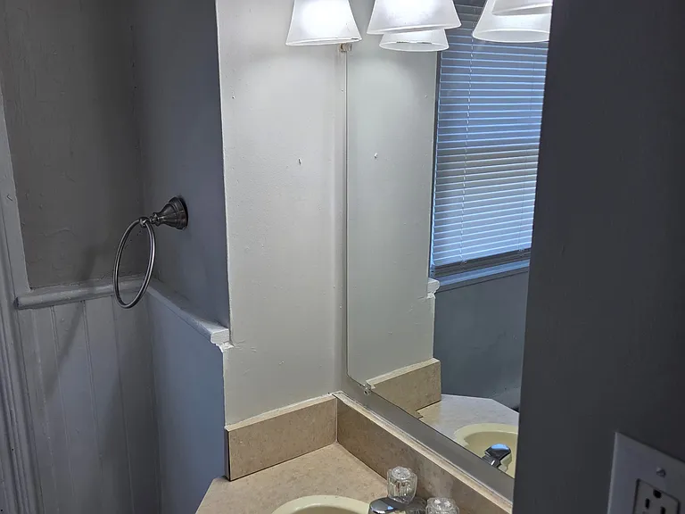 819 Pierce St — Photo 6