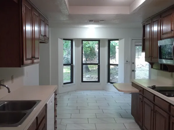 2719 Sunrise Dr, Arlington, TX 76006