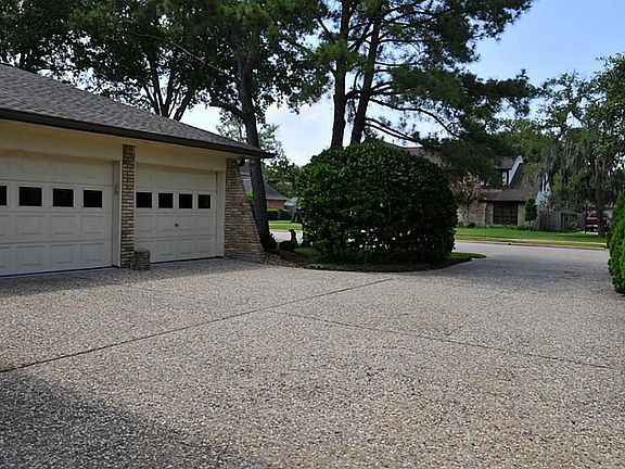 3rd image of 16002 Brook Forest Dr