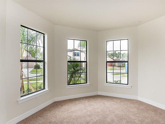 5th image of 2558 SHERMAN OAK DRIVE