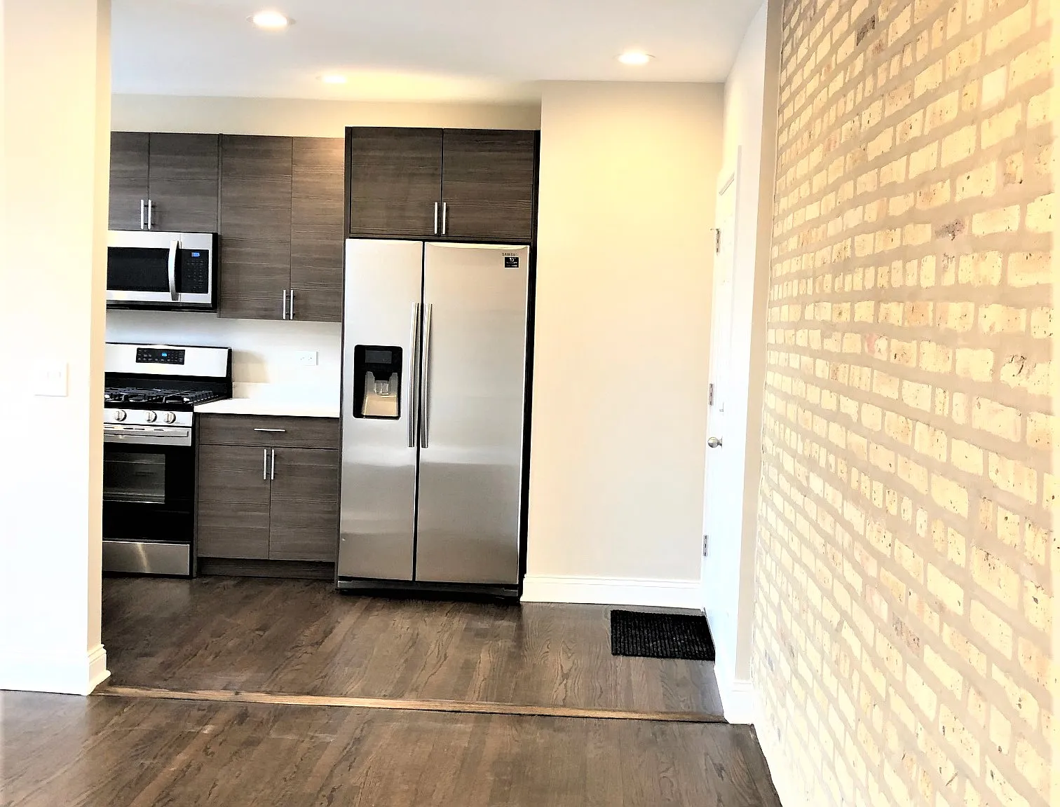 2 bed, 1100 sqft, $3,195 — Photo 3