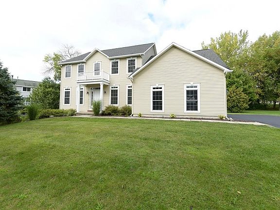 2nd image of 3701 Whispering Woods Ln