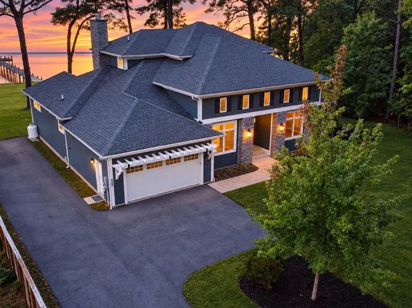 15581 Potomac River Dr, Cobb Island, MD 20625