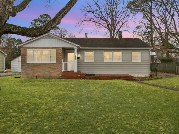 620 74th St, Newport News, VA 23605