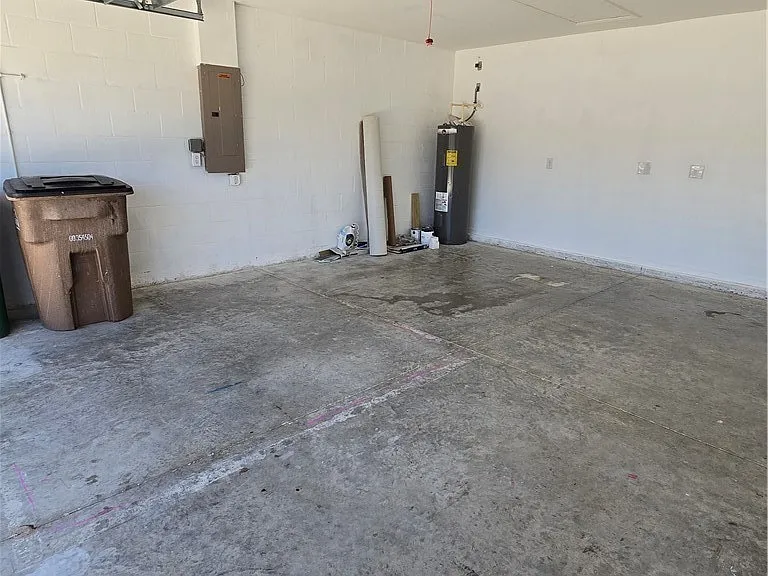 2122 NE 13th Pl — Photo 22