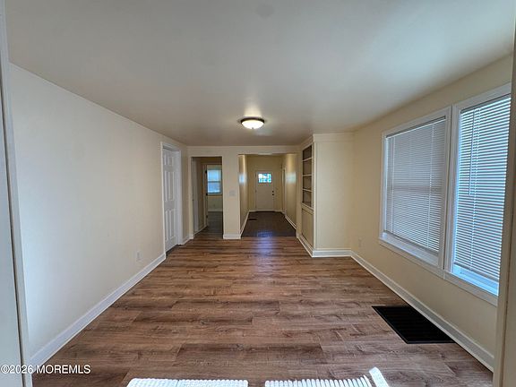 5th image of 1034 Sewall Ave #1034