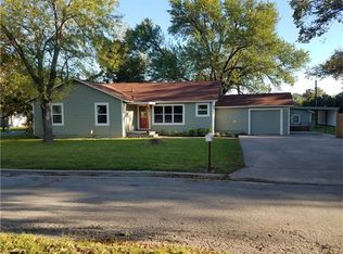 1301 Burns Blvd, Taylor, TX 76574