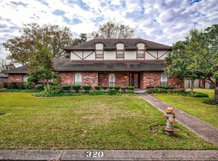 320 Hawthorne St, Gretna, LA 70056