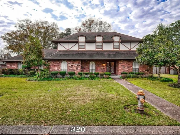 320 Hawthorne St, Gretna, LA 70056