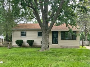 638 E Columbine Dr, Beloit, WI 53511