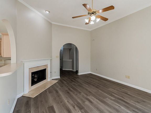 5th image of 406 N Ericson Rd