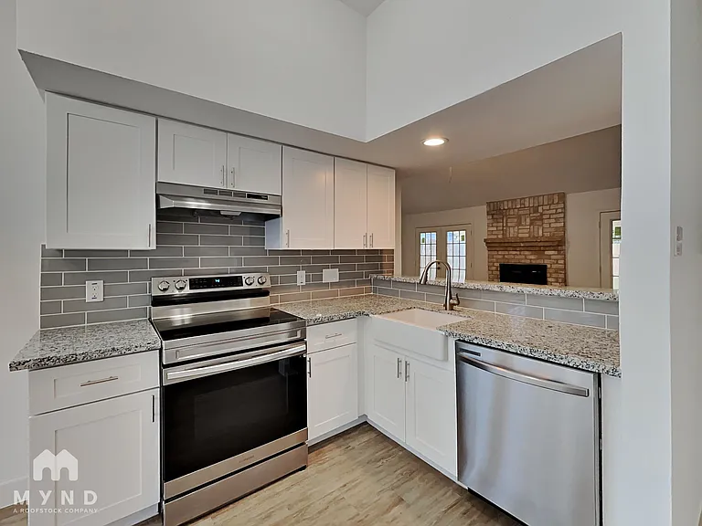 11418 Chariot Dr — Photo 5