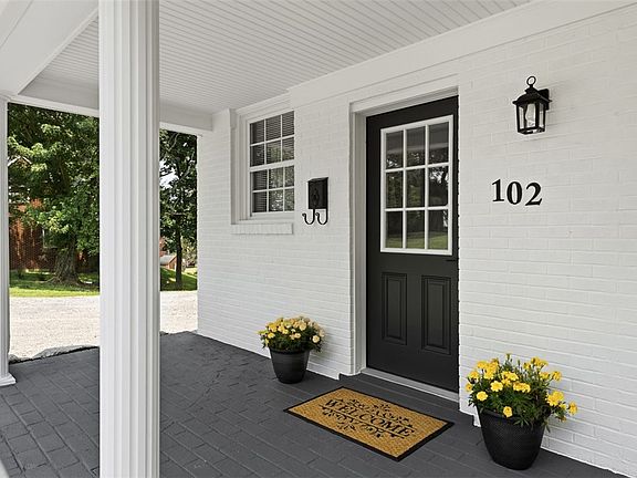 2nd image of 102 Crescent Hills Rd