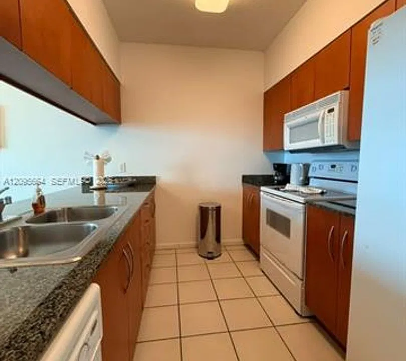1200 Brickell Bay Dr #CU-4220