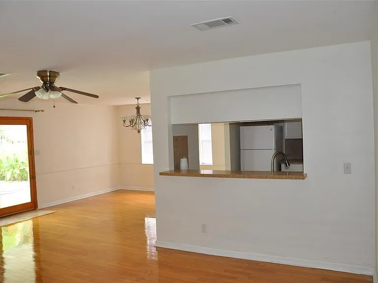 5519 Caversham Dr — Photo 5