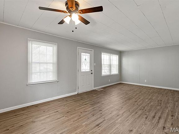 5th image of 10622 Saint Henry Ln
