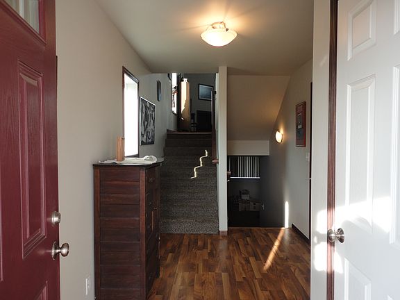 Front Entrance, split foyer