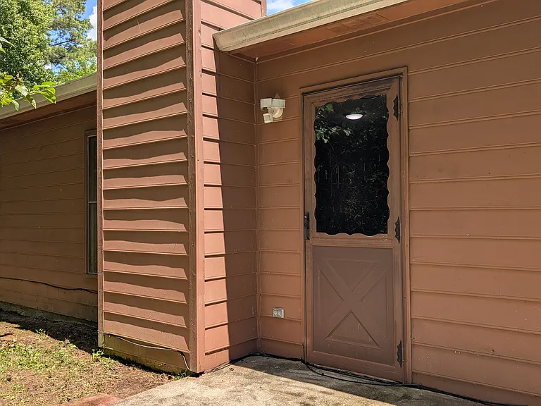 585 Wayside Dr — Photo 19