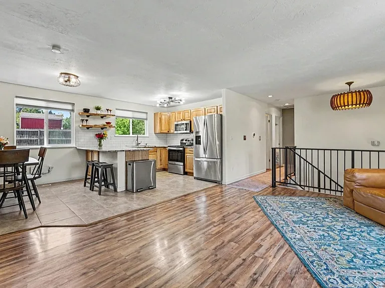 3262 S Norfolk Way — Photo 4