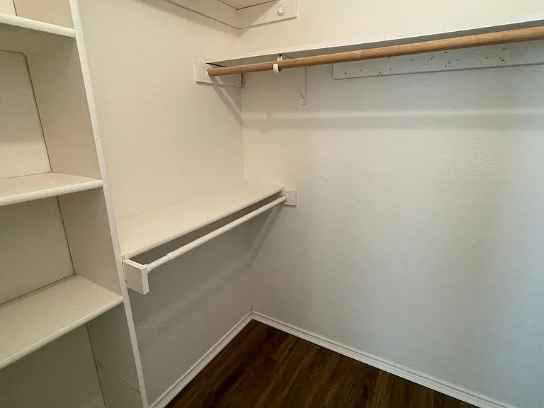 923 Simon Dr — Photo 15