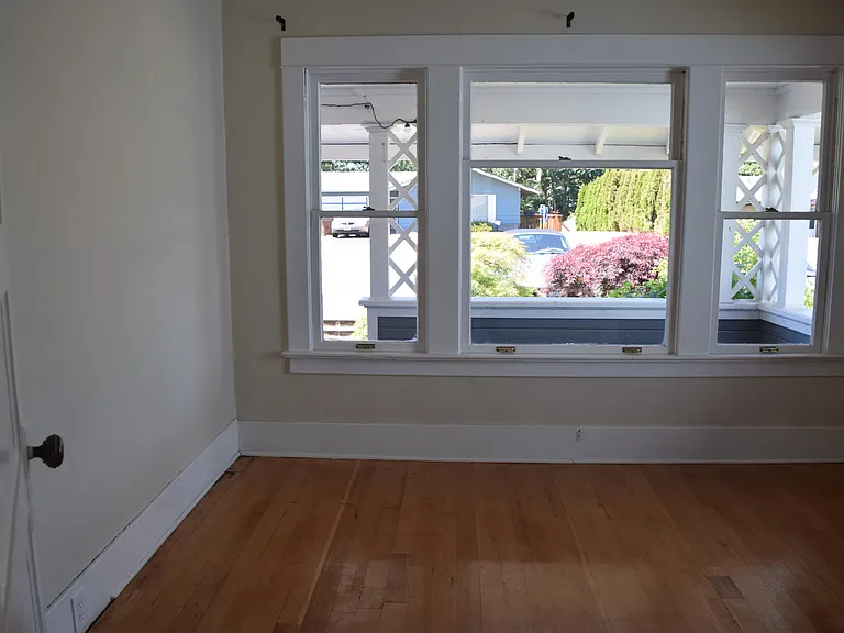 1st floor primary suite