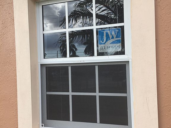 4th image of 2305 Clubhouse Dr