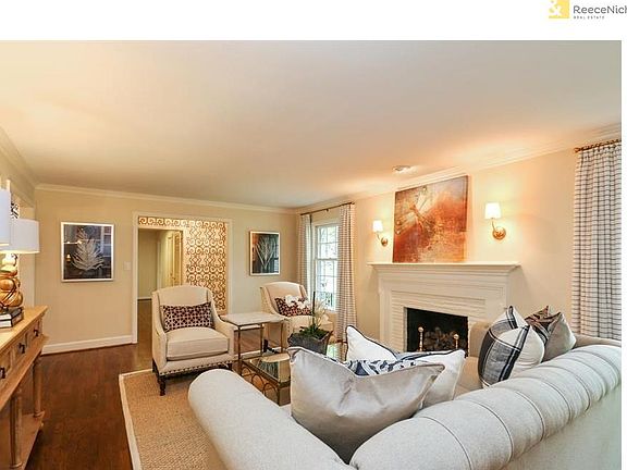 3rd image of 5801 Reinhardt Dr
