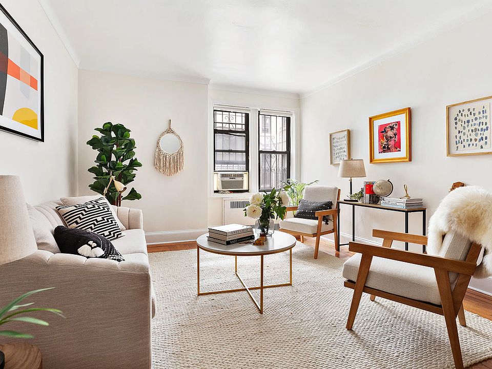 1st image of 221 E 18th St APT 1C