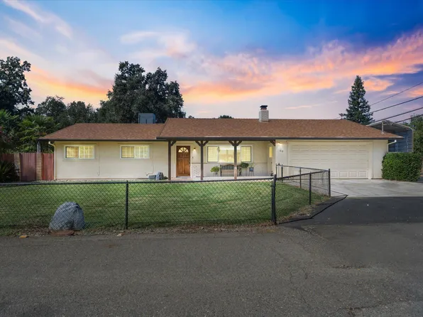 60 Rose Ln, Redding, CA 96003