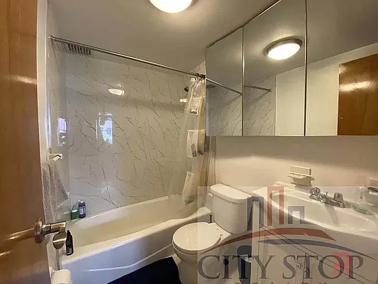 Rented by City Stop Realty | media 17