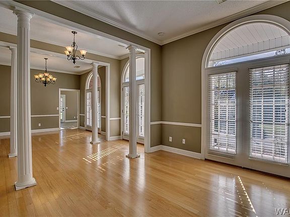 4th image of 1595 Greystone Dr