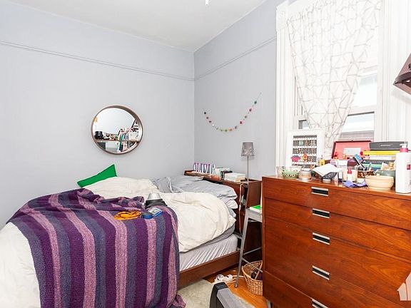 4th image of 2903 W Belden Ave #1