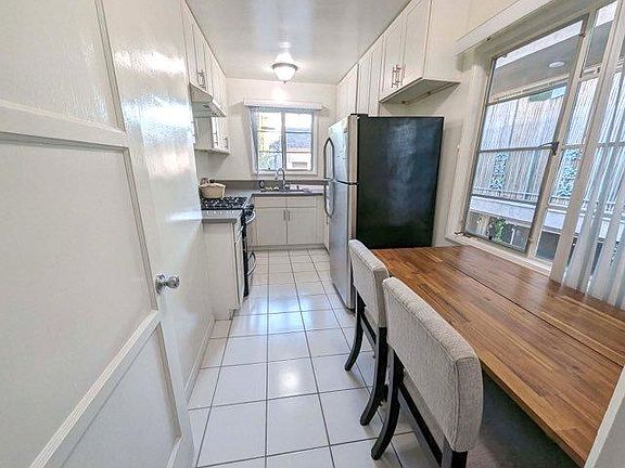 4th image of 328 N Louise St APT 10