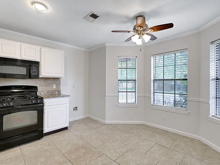 8615 Timber Ldg — Photo 9