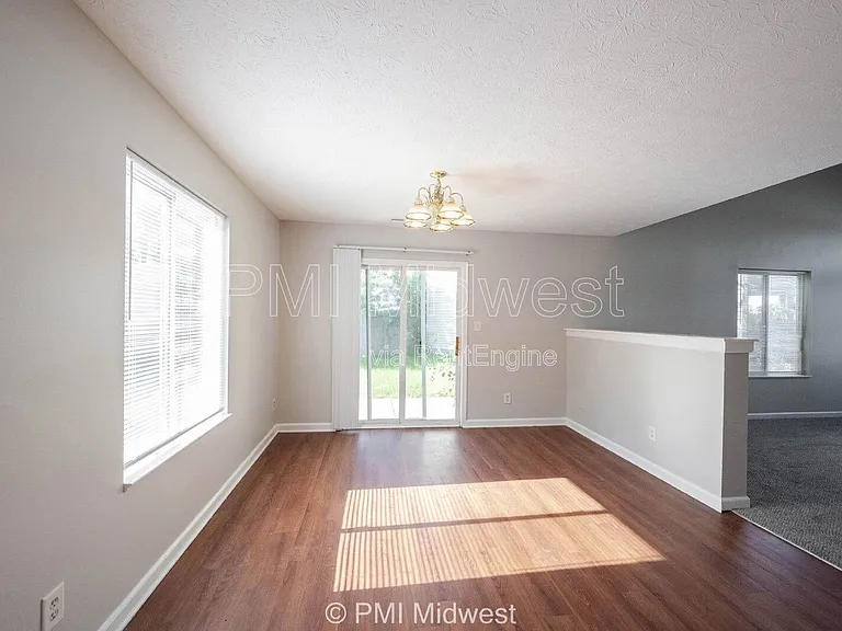 6623 Dunsdin Dr — Photo 5