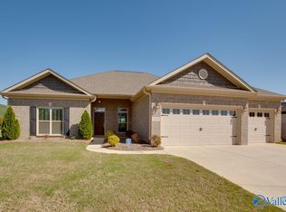 4505 Fisher Cove Ln, Owens Cross Roads, AL 35763