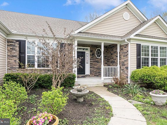 3rd image of 3156 Sumantown Rd