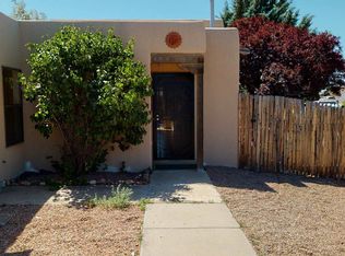 4420 Rosalinda, Santa Fe, NM 87507