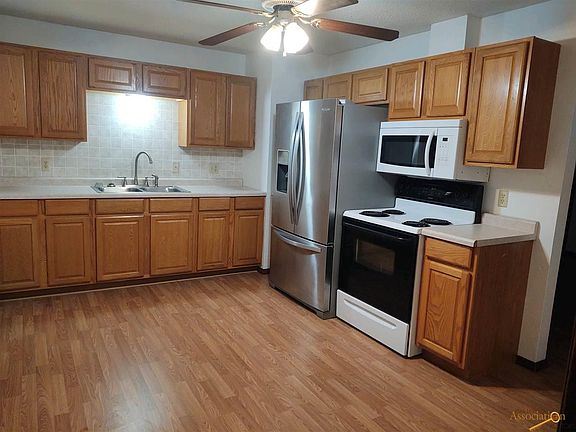 2nd image of 5901 W Elmwood Dr