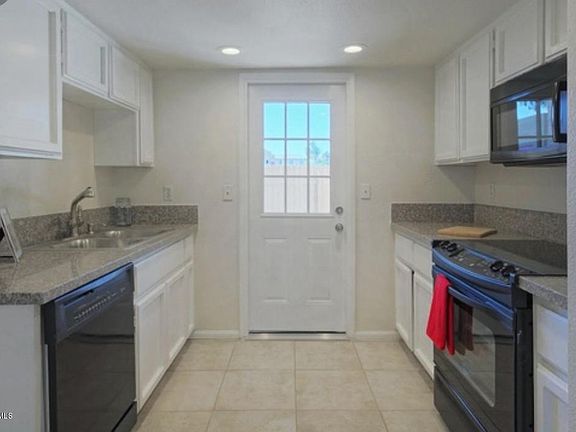 2nd image of 1927 E Hampton Ave Unit 140