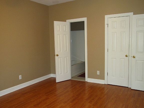 5th image of 5209 Ashcroft Ave